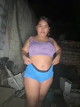 Snapshot of emi_li82 chatting on 04/12/26, 06:18 emi li82 online show from 04/12/26, 06:18