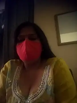 Snapshot of Tanya_7 chatting on 04/20/26, 11:24 Tanya 7 online show from 04/20/26, 11:24