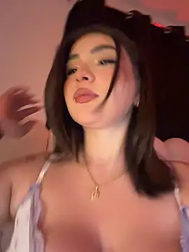 Snapshot of SamanthaValmont chatting on 05/28/26, 03:15 SamanthaValmont online show from 05/28/26, 03:15