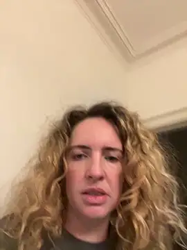 curlyirishgirl online show from 03/02/26, 11:00