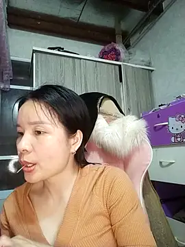 Ivy Trix2 online show from 03/19/26, 02:54