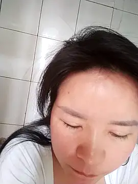 Ivy Trix2 online show from 03/23/26, 02:04