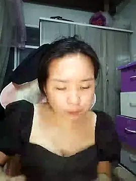 Ivy Trix2 online show from 04/04/26, 02:58