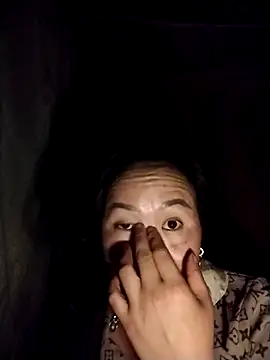 Snapshot of Candyk5 chatting on 04/05/26, 03:42 Candyk5 online show from 04/05/26, 03:42