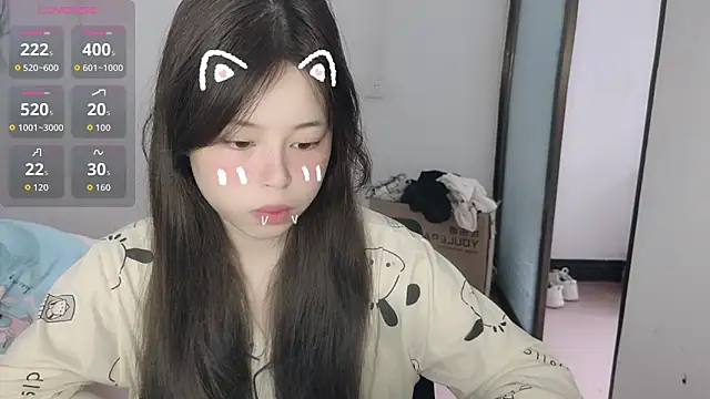 Snapshot of F-Yihao chatting on 03/28/26, 06:35 F-Yihao online show from 03/28/26, 06:35