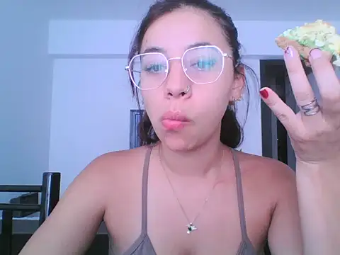 Nanuchis online show from 02/27/26, 12:38