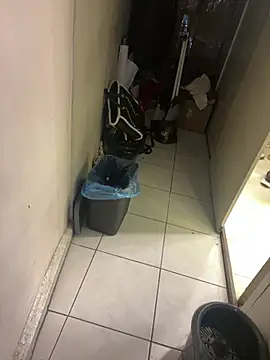 Snapshot of lawex98 chatting on 04/05/26, 08:28 lawex98 online show from 04/05/26, 08:28