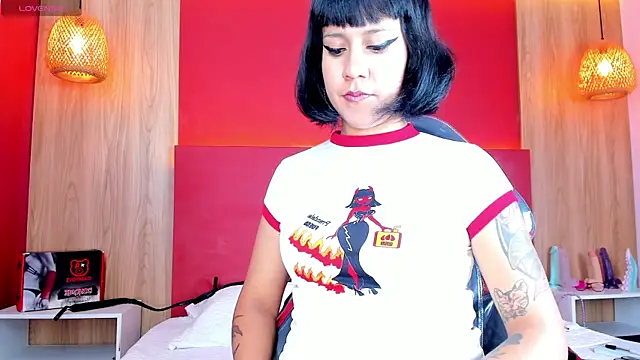 Snapshot of Valkiria_wine chatting on 03/12/26, 12:44 Valkiria wine online show from 03/12/26, 12:44