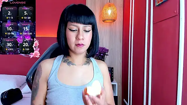 Snapshot of Valkiria_wine chatting on 03/28/26, 01:33 Valkiria wine online show from 03/28/26, 01:33