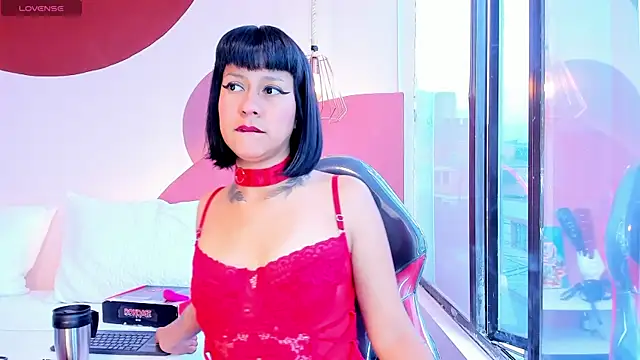 Snapshot of Valkiria_wine chatting on 04/15/26, 01:07 Valkiria wine online show from 04/15/26, 01:07