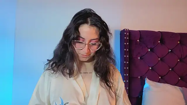 Maddie-LesYoux online show from 05/27/26, 01:08