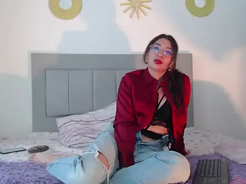 Snapshot of Julietaamado chatting on 03/19/26, 02:10 Julietaamado online show from 03/19/26, 02:10