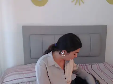 Snapshot of Julietaamado chatting on 04/17/26, 04:10 Julietaamado online show from 04/17/26, 04:10