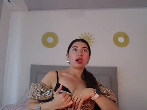 Snapshot of Julietaamado chatting on 04/20/26, 05:26 Julietaamado online show from 04/20/26, 05:26