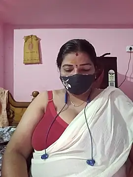 Snapshot of tamil_lathikaaa chatting on 04/29/26, 05:30 tamil lathikaaa online show from 04/29/26, 05:30