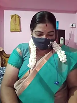 Snapshot of tamil_lathikaaa chatting on 04/30/26, 05:41 tamil lathikaaa online show from 04/30/26, 05:41