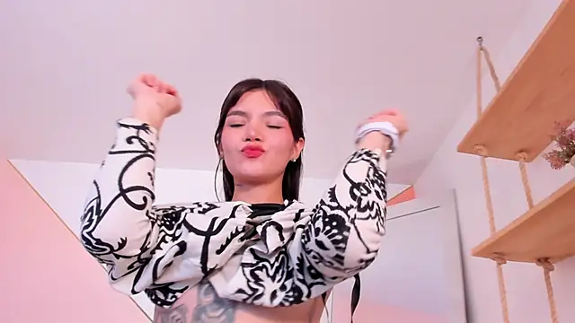 Snapshot of steff_gil chatting on 03/24/26, 10:37 steff gil online show from 03/24/26, 10:37