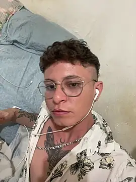 erickmoor2526 online show from 02/26/26, 01:43