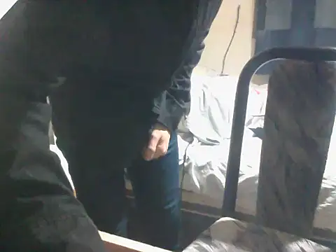 Snapshot of baddboy19 chatting on 06/12/26, 04:11 baddboy19 online show from 06/12/26, 04:11