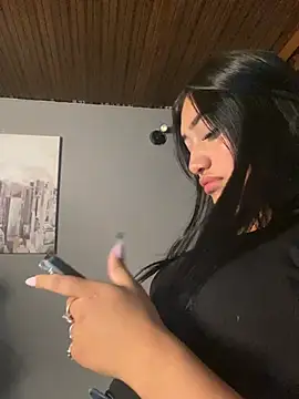 Snapshot of GeorgiaPink_ chatting on 04/21/26, 01:42 GeorgiaPink online show from 04/21/26, 01:42