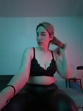 JuliaPrivat online show from 03/02/26, 09:21