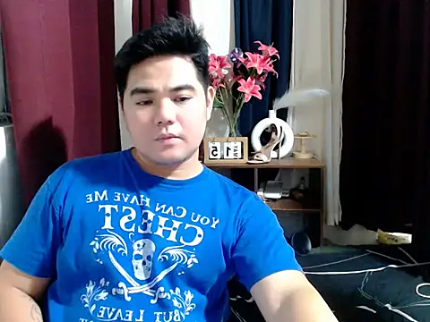 Snapshot of Bigdaddybear888 chatting on 05/15/26, 04:47 Bigdaddybear888 online show from 05/15/26, 04:47