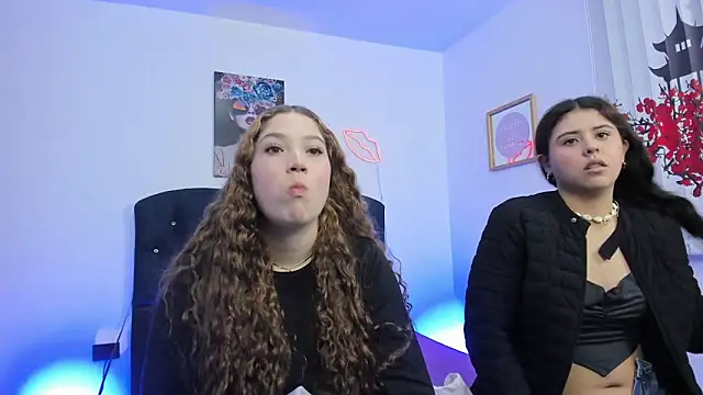 Snapshot of valeria_and_zoe chatting on 03/17/26, 02:42 valeria and zoe online show from 03/17/26, 02:42