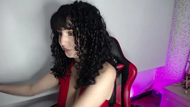 Snapshot of artemisa_aly chatting on 02/27/26, 11:32 artemisa aly online show from 02/27/26, 11:32