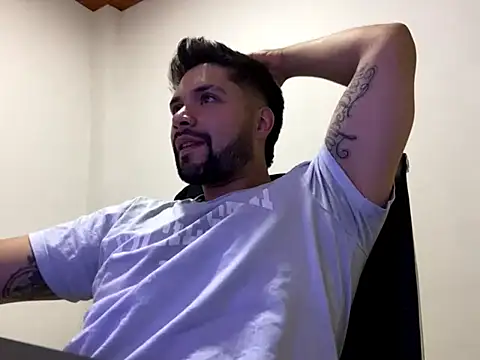 Snapshot of Zion_draftt chatting on 03/29/26, 01:49 Zion draftt online show from 03/29/26, 01:49