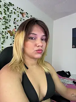 aurora bela online show from 03/24/26, 05:07