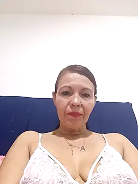 Snapshot of celeste_kiss_ chatting on 04/11/26, 04:17 celeste kiss online show from 04/11/26, 04:17