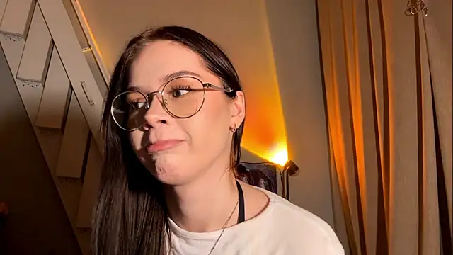 DebraSchneider online show from 03/01/26, 04:42