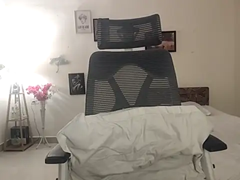 Snapshot of misstyy chatting on 04/25/26, 05:32 misstyy online show from 04/25/26, 05:32