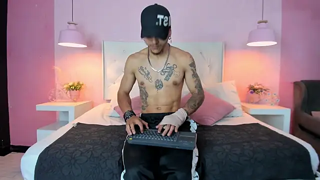 DanteLuxx online show from 03/21/26, 03:33