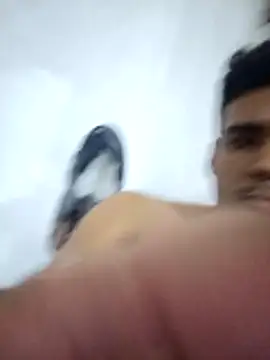 luis230436 online show from 04/27/26, 04:43