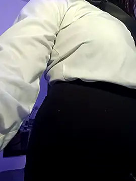 Snapshot of tokio-co chatting on 04/08/26, 04:12 tokio-co online show from 04/08/26, 04:12