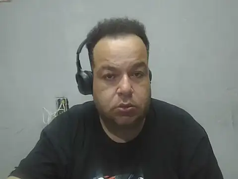 UrsoBissexualPauGrosso online show from 03/18/26, 03:20