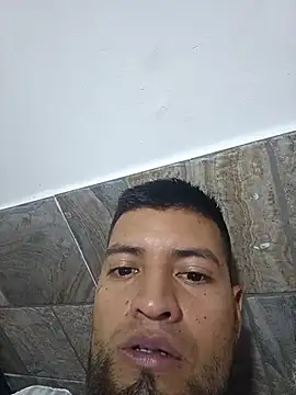 Snapshot of Ozkr777 chatting on 04/13/26, 06:02 Ozkr777 online show from 04/13/26, 06:02