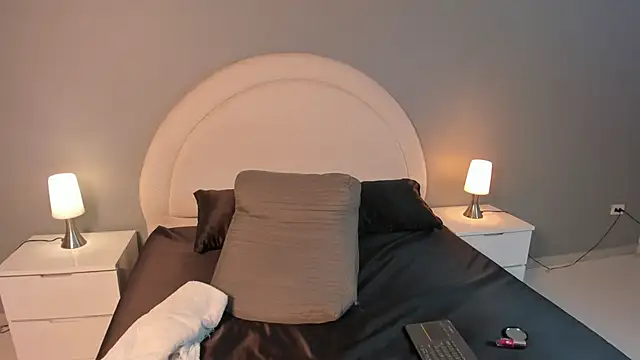 Snapshot of zoepinkett chatting on 03/23/26, 04:16 zoepinkett online show from 03/23/26, 04:16