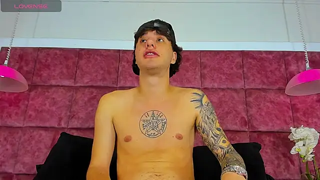 Snapshot of EXCLUSIVE8 chatting on 03/06/26, 04:31 EXCLUSIVE8 online show from 03/06/26, 04:31