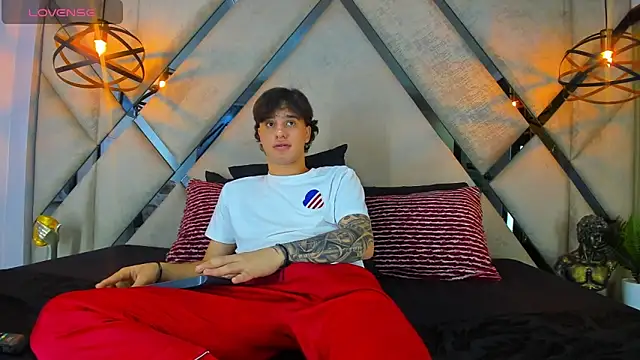 Snapshot of EXCLUSIVE8 chatting on 03/12/26, 04:29 EXCLUSIVE8 online show from 03/12/26, 04:29