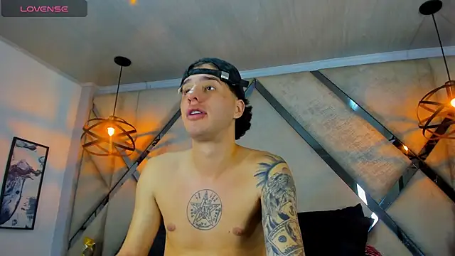 Snapshot of EXCLUSIVE8 chatting on 03/13/26, 04:30 EXCLUSIVE8 online show from 03/13/26, 04:30