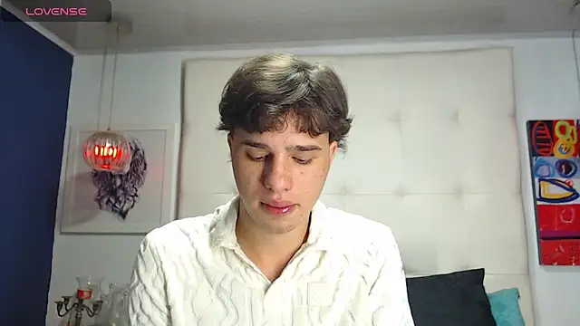 Snapshot of EXCLUSIVE8 chatting on 03/20/26, 04:17 EXCLUSIVE8 online show from 03/20/26, 04:17