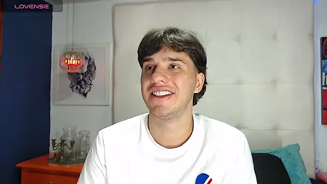 Snapshot of EXCLUSIVE8 chatting on 03/24/26, 05:01 EXCLUSIVE8 online show from 03/24/26, 05:01