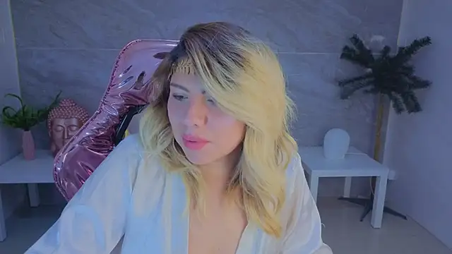 Snapshot of Victoria01_s chatting on 02/27/26, 02:55 Victoria01 s online show from 02/27/26, 02:55