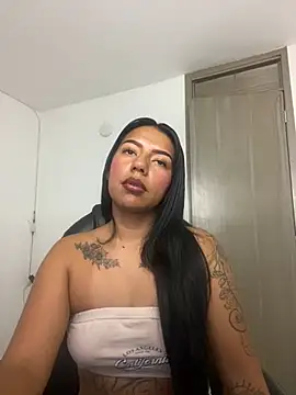 Snapshot of Doll_Channelx chatting on 04/22/26, 01:30 Doll Channelx online show from 04/22/26, 01:30