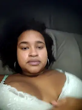 Snapshot of DaniS_C chatting on 03/03/26, 03:01 DaniS C online show from 03/03/26, 03:01