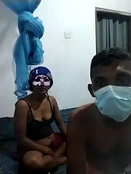 Snapshot of Miss-malika chatting on 04/25/26, 04:04 Miss-malika online show from 04/25/26, 04:04