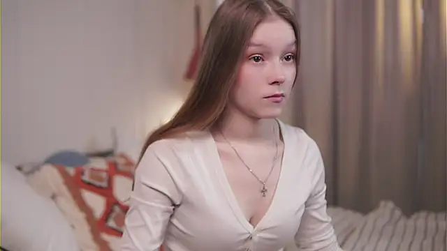 Snapshot of VenaLammo chatting on 03/25/26, 01:28 VenaLammo online show from 03/25/26, 01:28