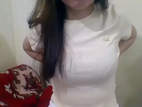 Snapshot of kiraa-007 chatting on 03/28/26, 01:22 kiraa-007 online show from 03/28/26, 01:22